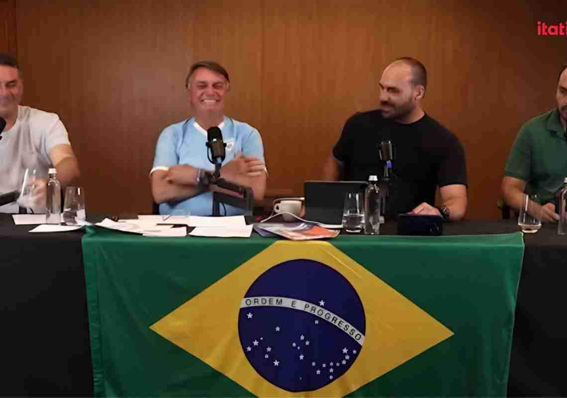 Foto: @EDUARDOBOLSONAROSP via Youtube